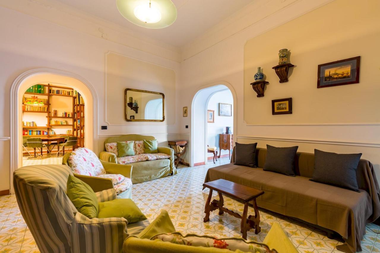 Villa Paola - Hidden Panoramic Garden And Terraces By Napoliapartments Exterior photo